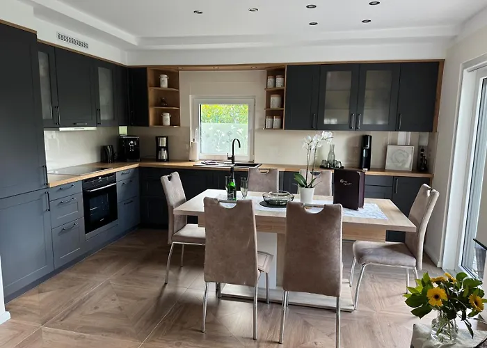 度假居 Seehuus 赖因斯贝格